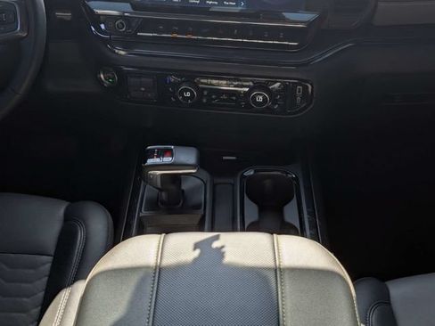 Used 2024 Chevrolet Silverado 1500 ZR2 w/ Technology Package AWD/4WD image 16