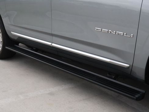 Used 2024 GMC Yukon XL Denali w/ Max Trailering Package image 8