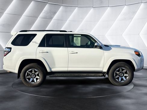 Used 2023 Toyota 4Runner TRD Off-Road Premium AWD/4WD image 6