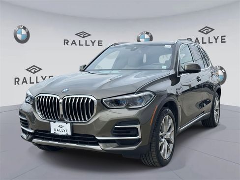 Certified 2023 BMW X5 xDrive45e w/ Executive Package image 3