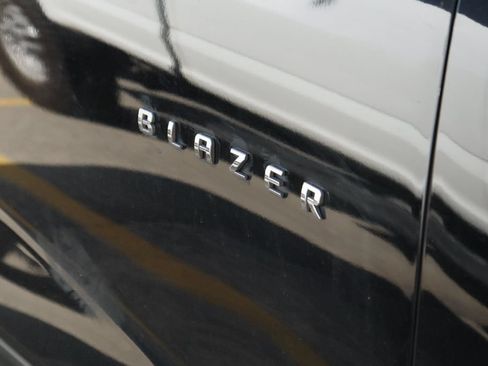 Used 2022 Chevrolet Blazer LT FWD image 5