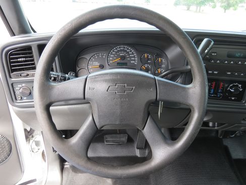 Used 2003 Chevrolet Silverado 1500 2WD Regular Cab w/ Exterior Appearance Package image 12
