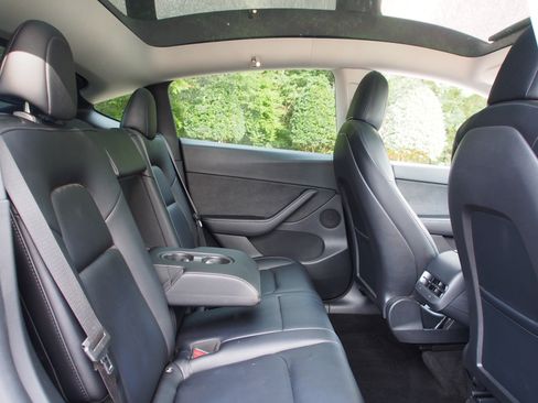 Used 2022 Tesla Model Y Performance AWD/4WD image 14