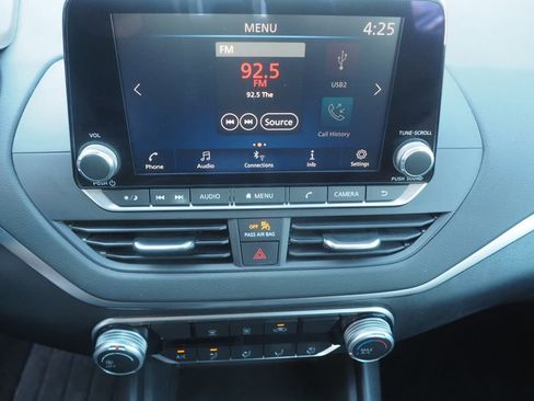 Used 2022 Nissan Altima 2.5 SV image 12