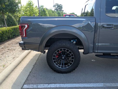 Used 2018 Ford F150 Raptor w/ Equipment Group 802A Luxury AWD/4WD image 41