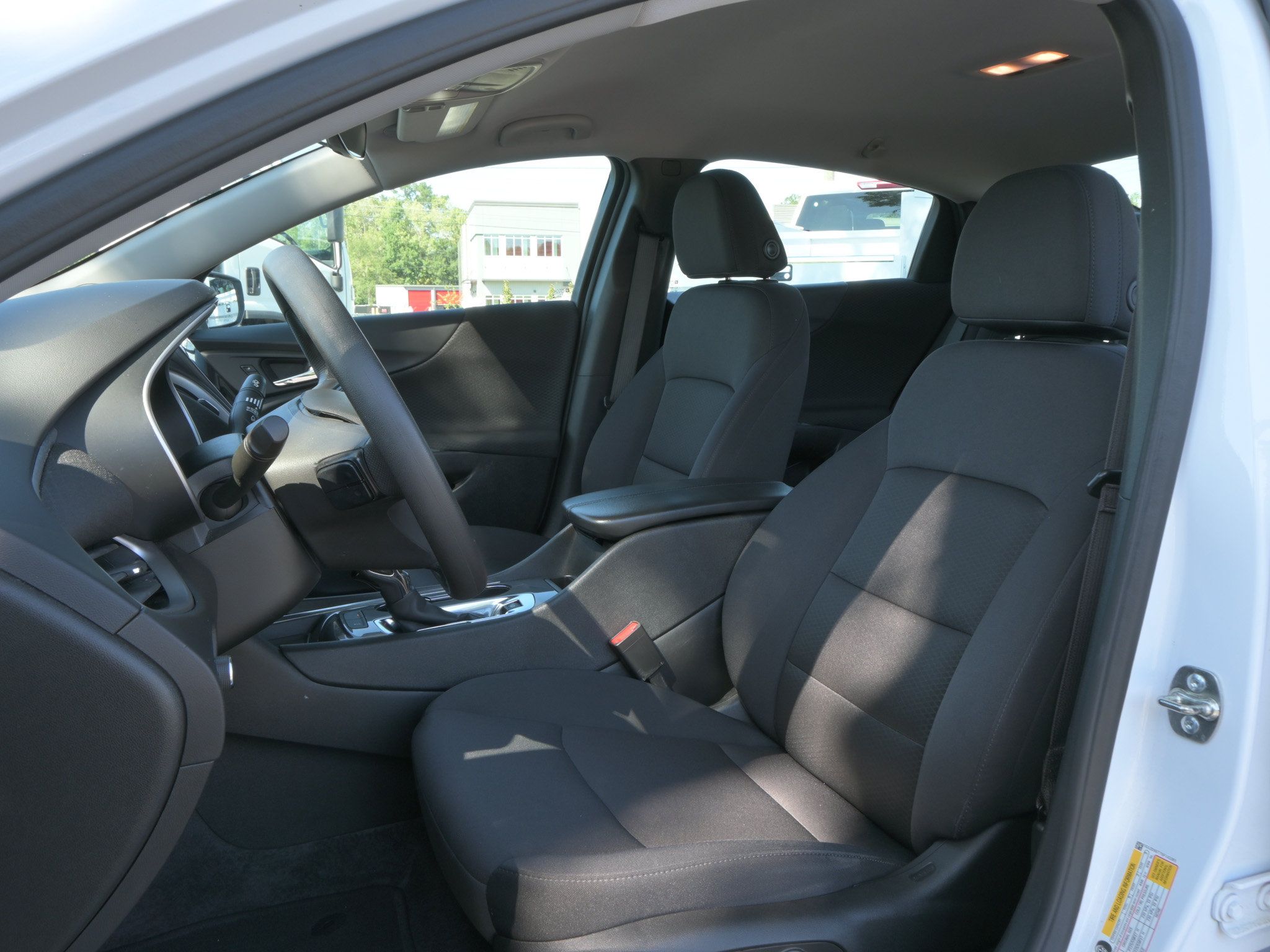 Used 2025 Chevrolet Malibu LT FWD image 8