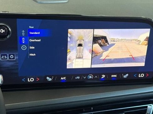 New 2026 Chevrolet Traverse LT w/ Enhanced Driving Package AWD/4WD image 24
