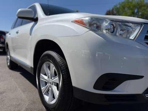 Used 2012 Toyota Highlander FWD image 37