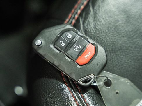 Used 2018 Jeep Wrangler Unlimited Rubicon image 42