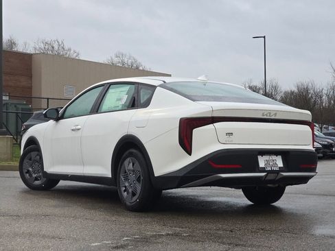 New 2025 Kia K4 LX image 12