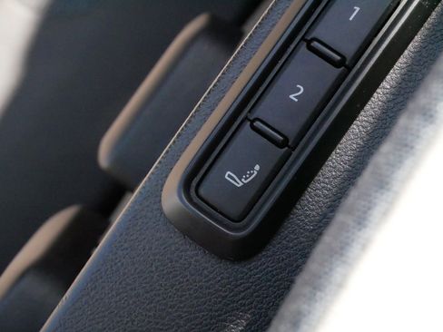 Used 2023 Volkswagen ID.4 Pro S image 31