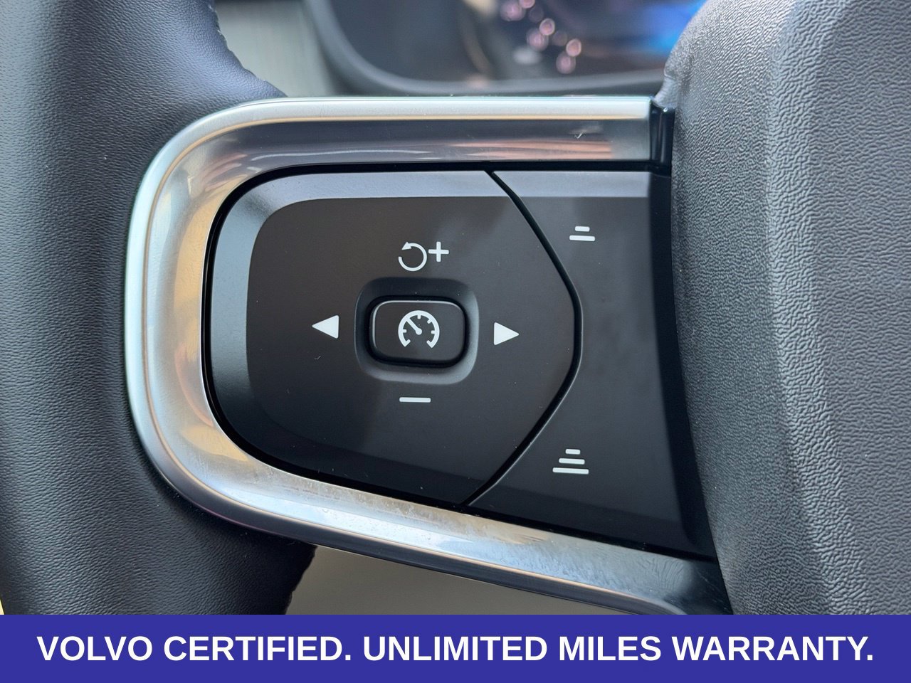 Certified 2025 Volvo XC40 B5 Ultra w/ Protection Package Premier AWD/4WD image 17