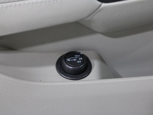 Used 2012 Cadillac SRX Performance FWD image 9