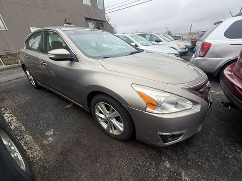 Used 2014 Nissan Altima 2.5 SL w/ Technology Package image 2
