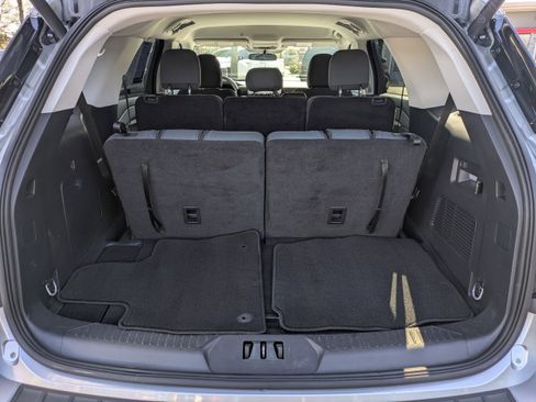 Used 2025 Ford Explorer Active image 13