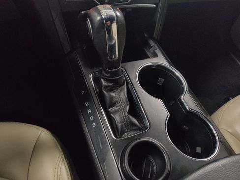 Used 2019 Ford Explorer XLT w/ Equipment Group 202A image 26