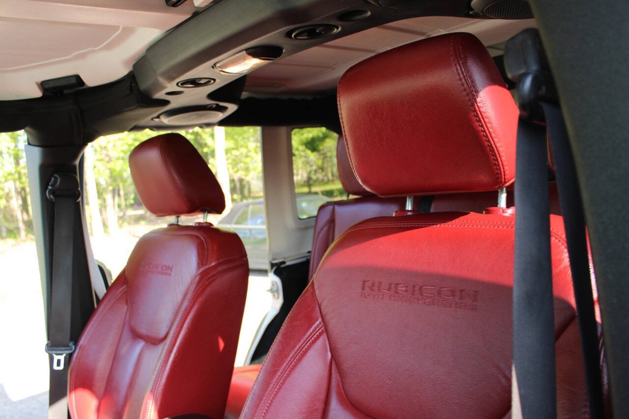Used 2013 Jeep Wrangler Unlimited Rubicon AWD/4WD image 24