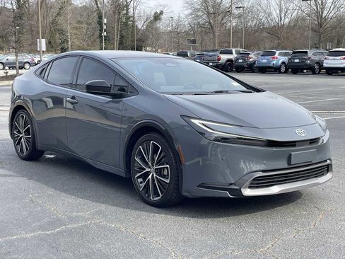 Used 2023 Toyota Prius XLE image 4