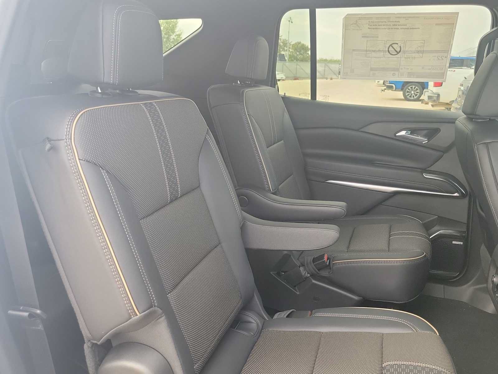 New 2026 Chevrolet Traverse High Country w/ LPO, Floor Liner Package FWD image 16