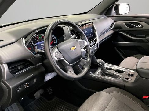 Used 2023 Chevrolet Traverse LT AWD/4WD image 17