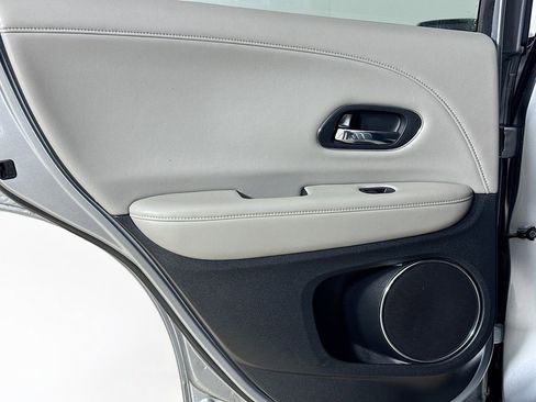 Used 2017 Honda HR-V EX-L image 21