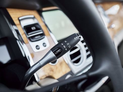 Used 2017 Rolls-Royce Dawn image 53