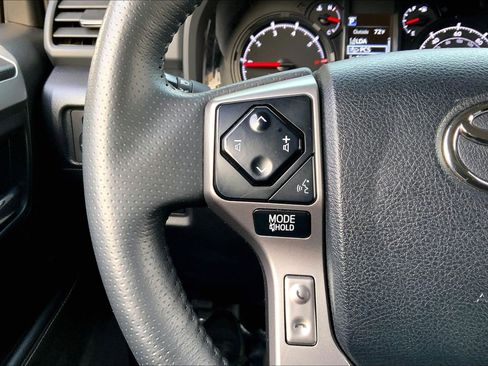 Used 2022 Toyota 4Runner SR5 Premium image 20