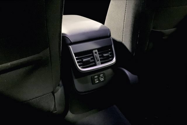 Used 2025 Subaru Outback Premium AWD/4WD image 34