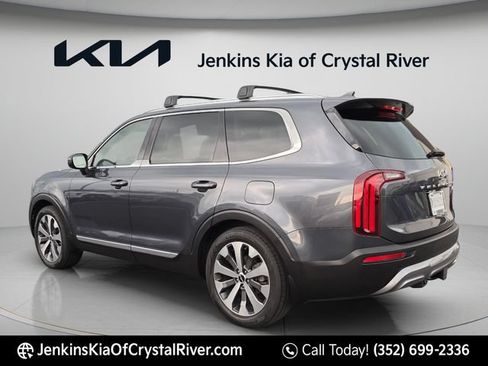 Used 2022 Kia Telluride EX w/ EX Premium Package FWD image 11