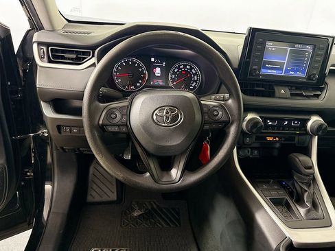 Used 2021 Toyota RAV4 LE w/ Carpet Mat Package (TMS) FWD image 19