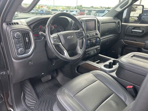 Used 2020 Chevrolet Silverado 1500 LT Trail Boss AWD/4WD image 26