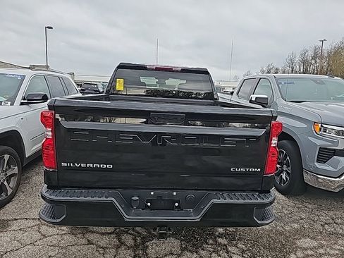 Used 2023 Chevrolet Silverado 1500 Custom image 9