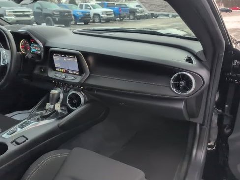 Certified 2023 Chevrolet Camaro LT w/ Technology Package image 33