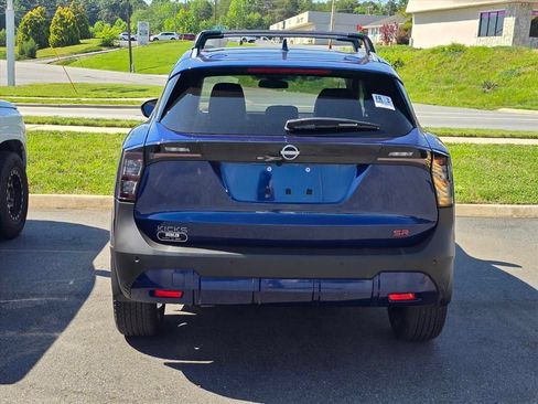 Used 2025 Nissan Kicks SR FWD image 12