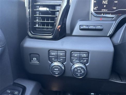 Certified 2025 GMC Sierra 1500 AT4 w/ AT4 Premium Package image 18