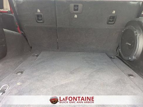 Used 2021 Jeep Wrangler Unlimited Sahara AWD/4WD image 31