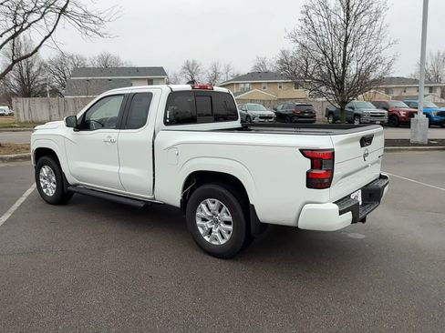 Used 2022 Nissan Frontier SV image 7