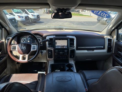 Used 2015 RAM 3500 Laramie Longhorn image 22