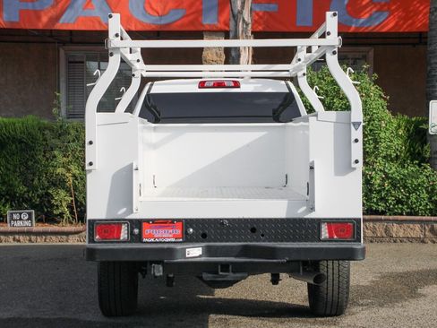 Used 2024 Chevrolet Silverado 3500 LT w/ Convenience Package image 7