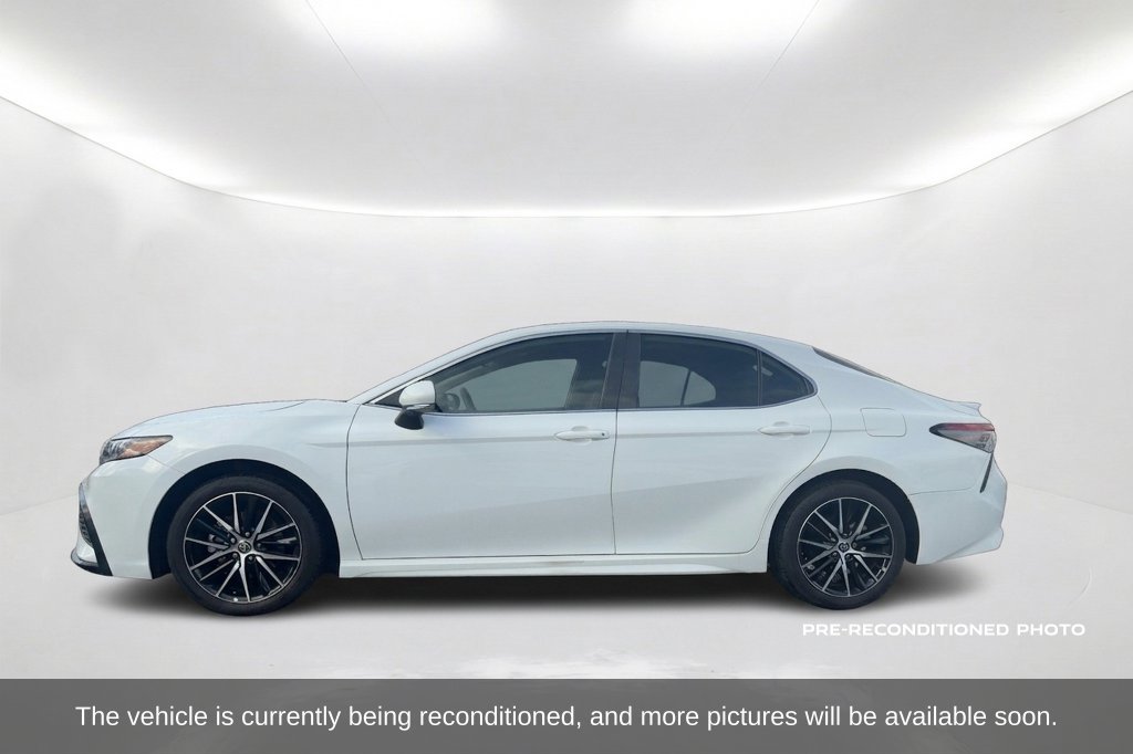 Used 2023 Toyota Camry SE FWD image 9