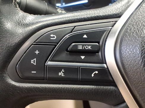 Used 2018 INFINITI Q50 Luxe w/ Essential Package (3.0T Luxe) image 10