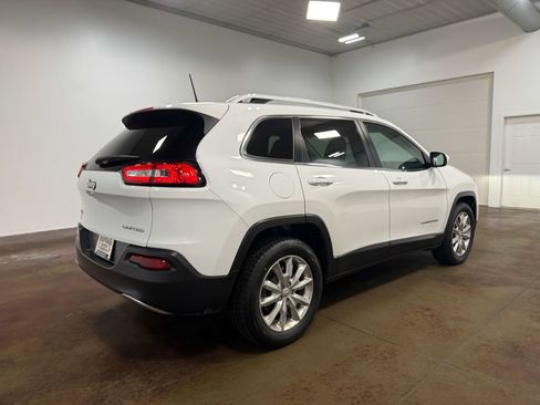 Used 2017 Jeep Cherokee Limited AWD/4WD image 33
