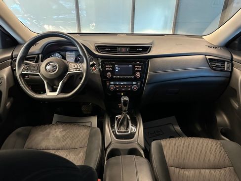 Used 2017 Nissan Rogue SV w/ Midnight Edition Package AWD/4WD image 9
