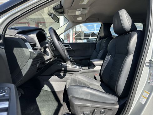 Used 2024 Mitsubishi Outlander SE Black Edition AWD/4WD image 13