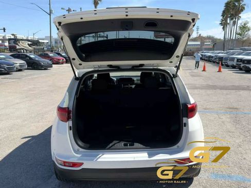 Used 2019 Kia Sportage LX AWD/4WD image 3