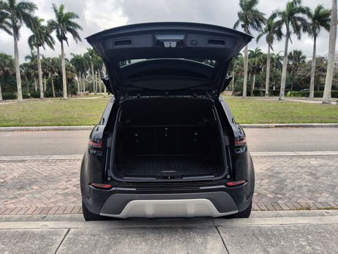 Used 2020 Land Rover Range Rover Evoque SE image 11