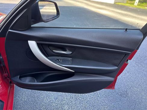 Used 2016 BMW 320i Sedan RWD image 25