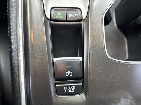 Used 2018 Honda Accord EX-L image 30