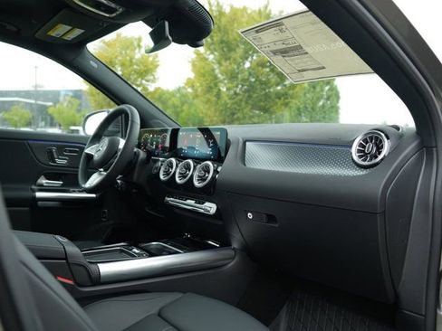 Used 2026 Mercedes-Benz GLA 250 4MATIC image 44