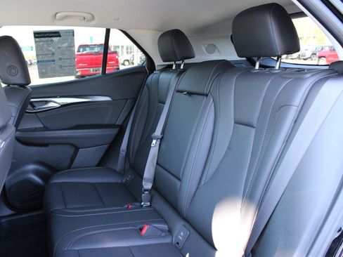 Used 2025 Buick Envision Preferred AWD/4WD image 16